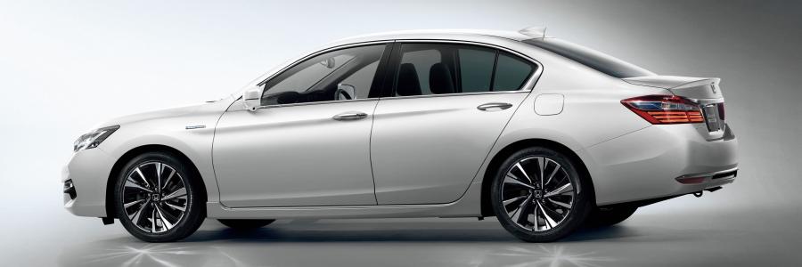  Honda Accord Hybrid 2016 года  (JP) (фото 9 из 12)